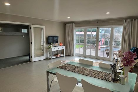 Photo of property in 22a Waiwera Place, Merrilands, New Plymouth, 4312