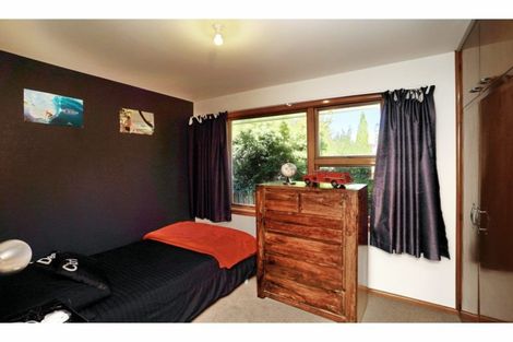Photo of property in 80 Avonhead Road, Avonhead, Christchurch, 8042