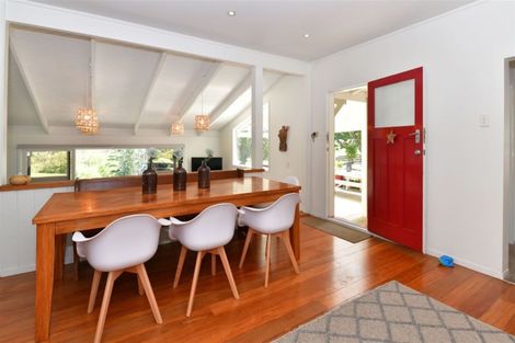 Photo of property in 1238 Peak Road, Helensville, 0875