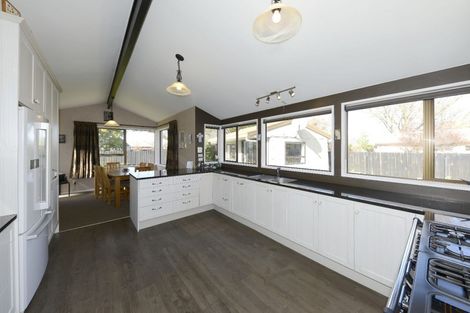 Photo of property in 448c Harewood Road, Harewood, Christchurch, 8051