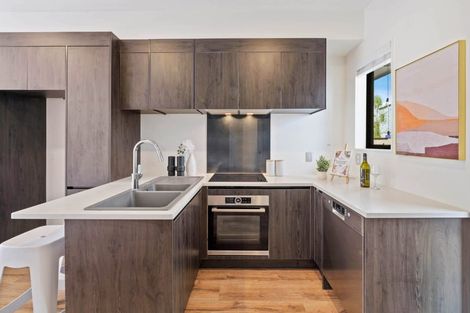 Photo of property in 7 Waru Lane, Te Atatu Peninsula, Auckland, 0610