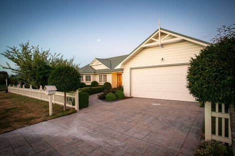 Photo of property in 1 Calvert Place, Cambridge, 3434