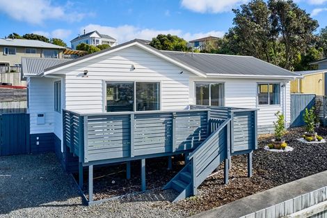 Photo of property in 10a Tuki Street, Titahi Bay, Porirua, 5022