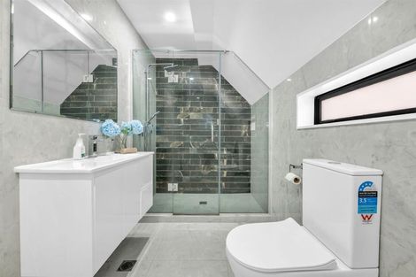 Photo of property in 84b Hutchinsons Road, Bucklands Beach, Auckland, 2014