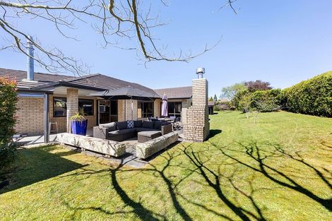 Photo of property in 52 School Road, Riverhead, 0820