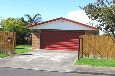 Photo of property in 19 Glenhaven Place, Te Atatu Peninsula, Auckland, 0610