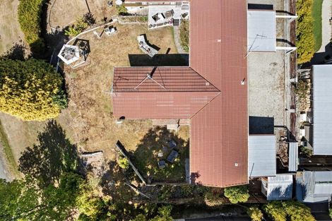 Photo of property in 16 Argyle Place, Arrowtown, 9302