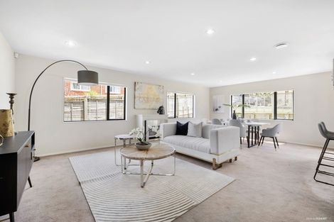 Photo of property in 21a Dallinghoe Crescent, Milford, Auckland, 0620