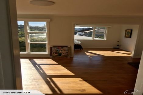 Photo of property in 44 Selwyn Crescent, Forrest Hill, Auckland, 0620