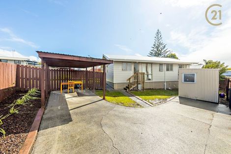 Photo of property in 1/16 Nearco Street, Randwick Park, Auckland, 2105