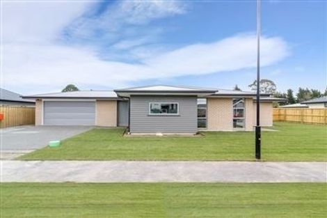 Photo of property in 4 Fry Place, Rolleston, 7614