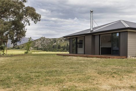 Photo of property in Luggate Park, 38 Cooper Crescent, Luggate, Cromwell, 9383