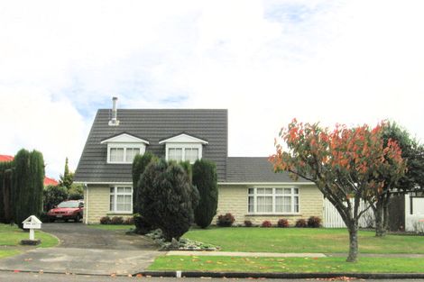 Photo of property in 18 Awanui Drive, Waikanae, 5036