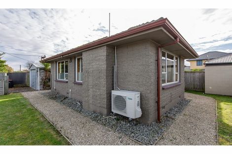 Photo of property in 32 Bentley Street, Russley, Christchurch, 8042