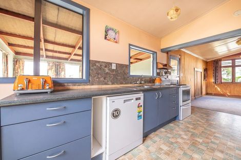 Photo of property in 149 Queen Street, Westport, 7825