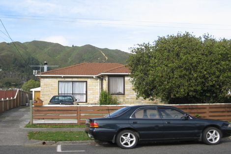 Photo of property in 27 Gibson Crescent, Naenae, Lower Hutt, 5011