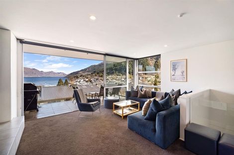 Photo of property in The Beeches Apartments, 12/60 Hallenstein Street, Queenstown, 9300
