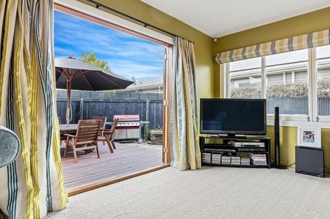 Photo of property in 2 Galway Avenue, Bryndwr, Christchurch, 8052