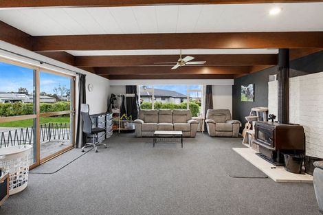 Photo of property in 37 York Road, Riversdale, 9776