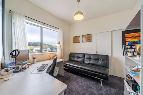 Photo of property in 3 Mo Street, Camborne, Porirua, 5026