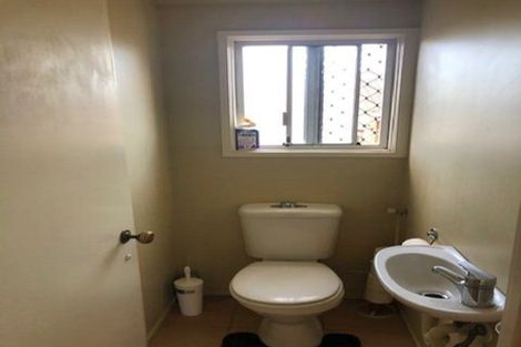 Photo of property in 2/62 Kitchener Road, Milford, Auckland, 0620