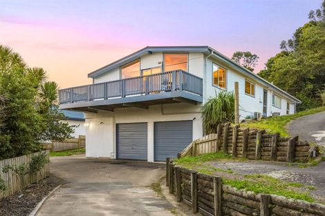 Photo of property in 8 Tatum Way, Johnsonville, Wellington, 6037