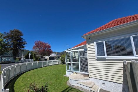 Photo of property in 64 Athlone Crescent, Avalon, Lower Hutt, 5011