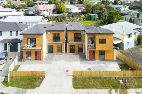 Photo of property in 1/13 Sarona Avenue, Glen Eden, Auckland, 0602