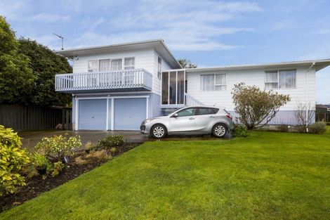 Photo of property in 19 Haylock Grove, Totara Park, Upper Hutt, 5018