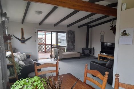 Photo of property in 2 Channel View Road, Clarks Beach, Pukekohe, 2679