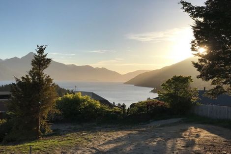 Photo of property in 8 Kent Street, Queenstown, 9300