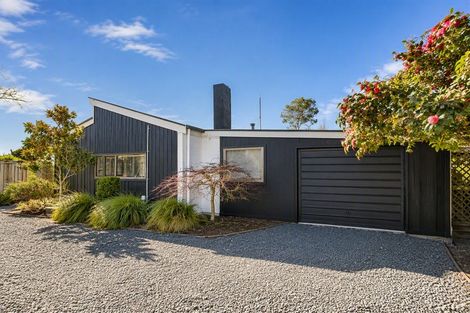 Photo of property in 43 Great North Road, Waipawa, 4210