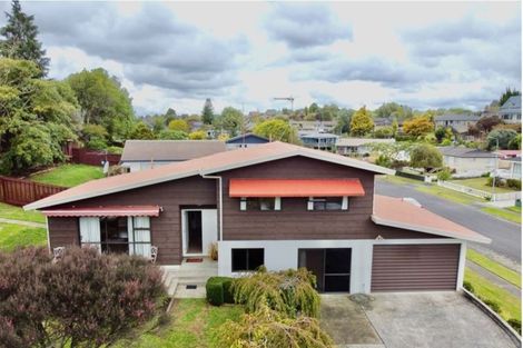 Photo of property in 2 Birch Hill Place, Dinsdale, Hamilton, 3204