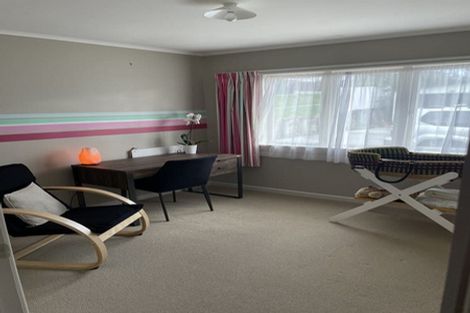 Photo of property in 31 Sunnyside Road, Sunnyvale, Auckland, 0612