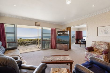 Photo of property in 128 Marine Parade, Mount Maunganui, 3116