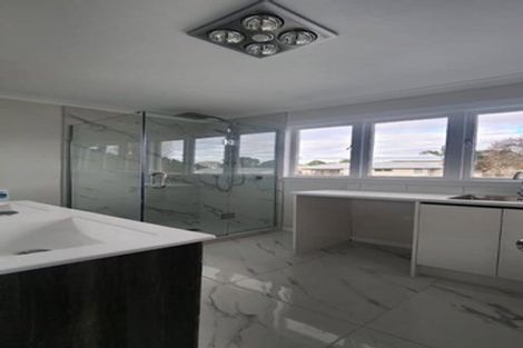 Photo of property in 5 Lane Road, Weymouth, Auckland, 2103