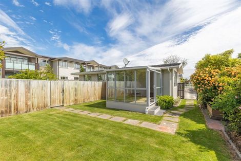 Photo of property in 2/36 Condell Avenue, Papanui, Christchurch, 8053
