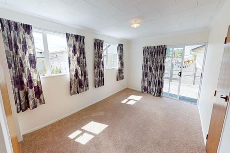 Photo of property in 37 Rimu Street, Levin, 5510