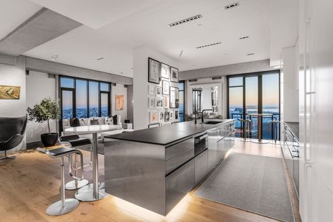 Photo of property in The Metropolis Apartments, 3305/1 Courthouse Lane, Auckland Central, Auckland, 1010