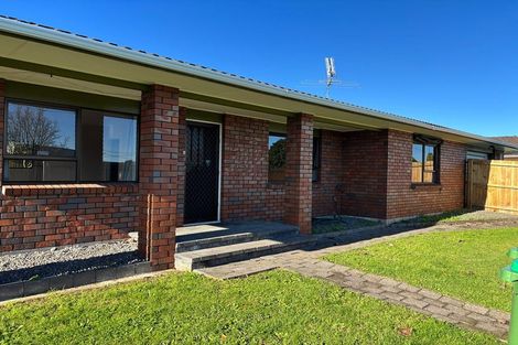 Photo of property in 4/64 Marne Road, Papakura, 2110