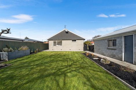 Photo of property in 67 Farquhars Road, Redwood, Christchurch, 8051