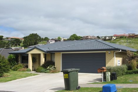 Photo of property in 12 Avonbrook Lane, Pukekohe, 2120