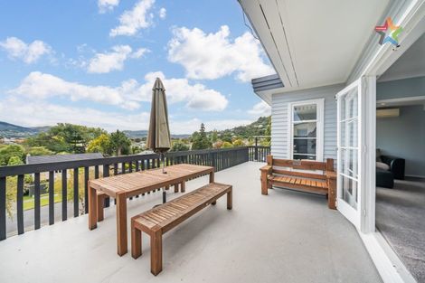 Photo of property in 27 Wyndrum Avenue, Waterloo, Lower Hutt, 5011