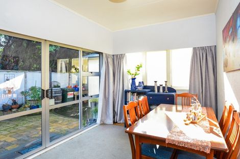 Photo of property in 105 Park Road South, Akina, Hastings, 4122