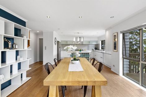 Photo of property in 88 Rising Parade, Fairview Heights, Auckland, 0632