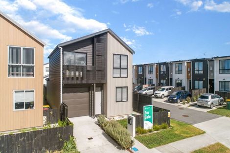 Photo of property in 2 Courage Road, Papakura, 2110