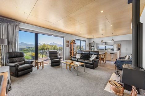 Photo of property in 6 Nokomai Street, Wanaka, 9305