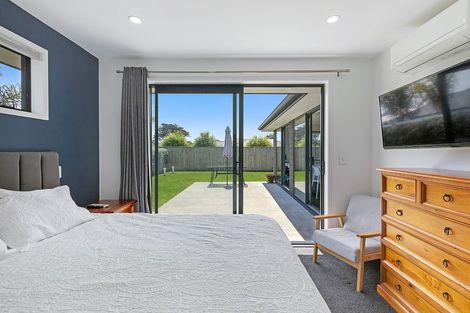 Photo of property in 27 Smith Street, Lepperton, New Plymouth, 4373