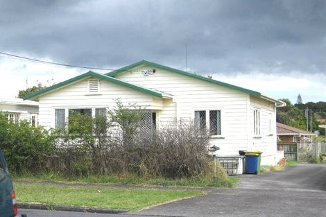Photo of property in 8 Northall Road, New Lynn, Auckland, 0600