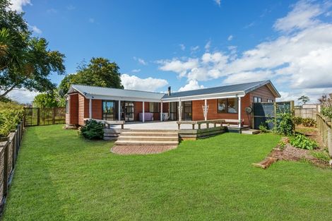 Photo of property in 7 Hyland Place, Waiuku, 2681